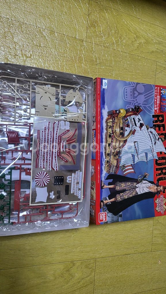 반다이 원피스 레드 포스 프라모델--1