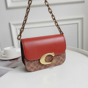 코치 크로스바디 시그니처 CM557 [새상품]해외