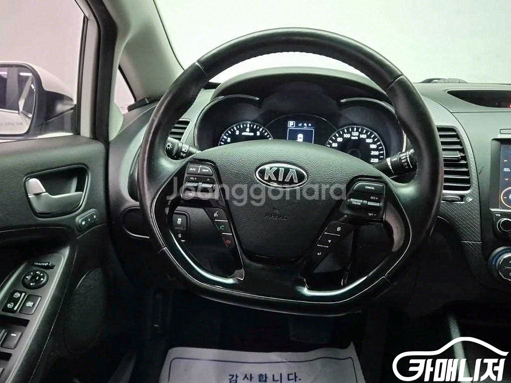 [기아]더뉴 K3 1.6 GDI 프레스티지 (5인승)--8