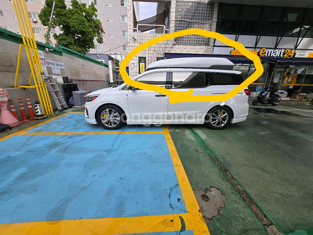 올뉴더뉴카니발 일체형 린드메이드룹스박스 판매합니다.--1