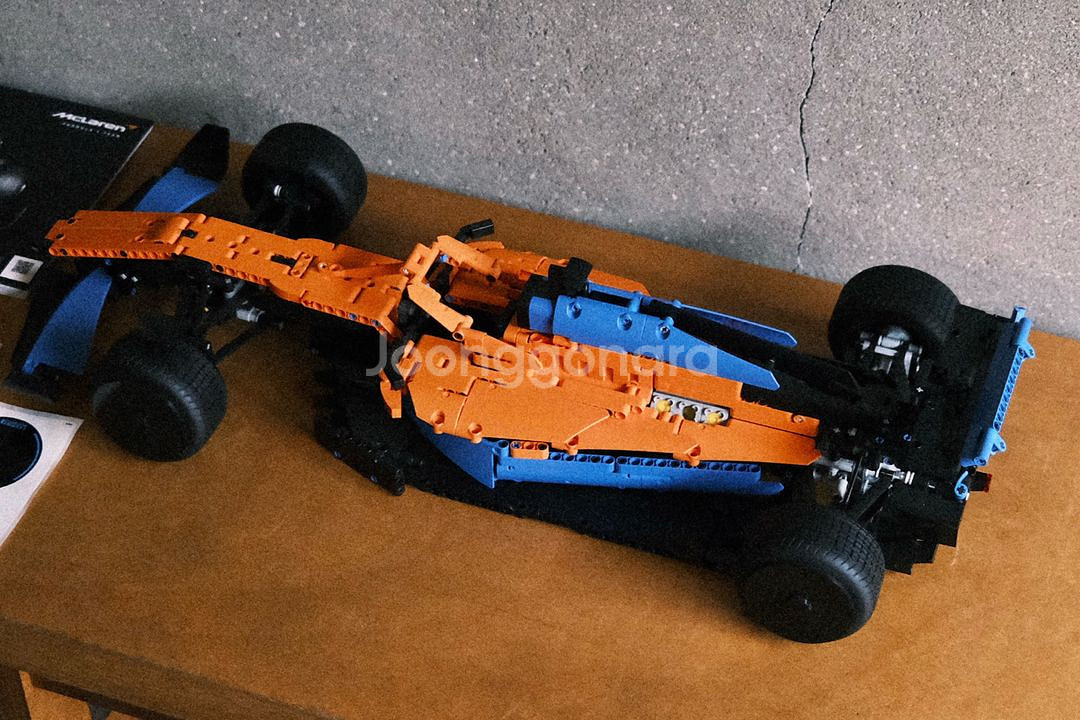 LEGO(42141), 테크닉: 맥라렌 포뮬러 1 레이--2