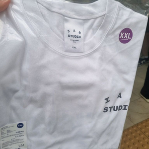 아이앱스튜디오 네이비 티셔츠 팝니다(새상품)