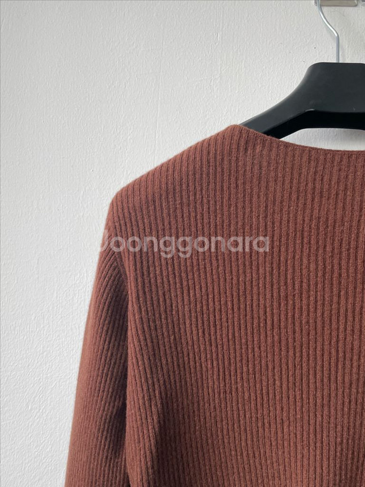 샵오눅(shoponuk) 크롭 가디건 브라운 새상품--8