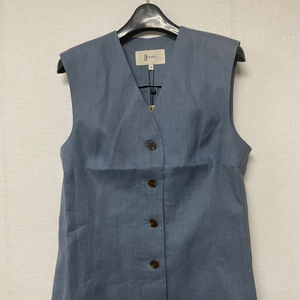 지스튜디오 25SS 린넨 베스트 이미지