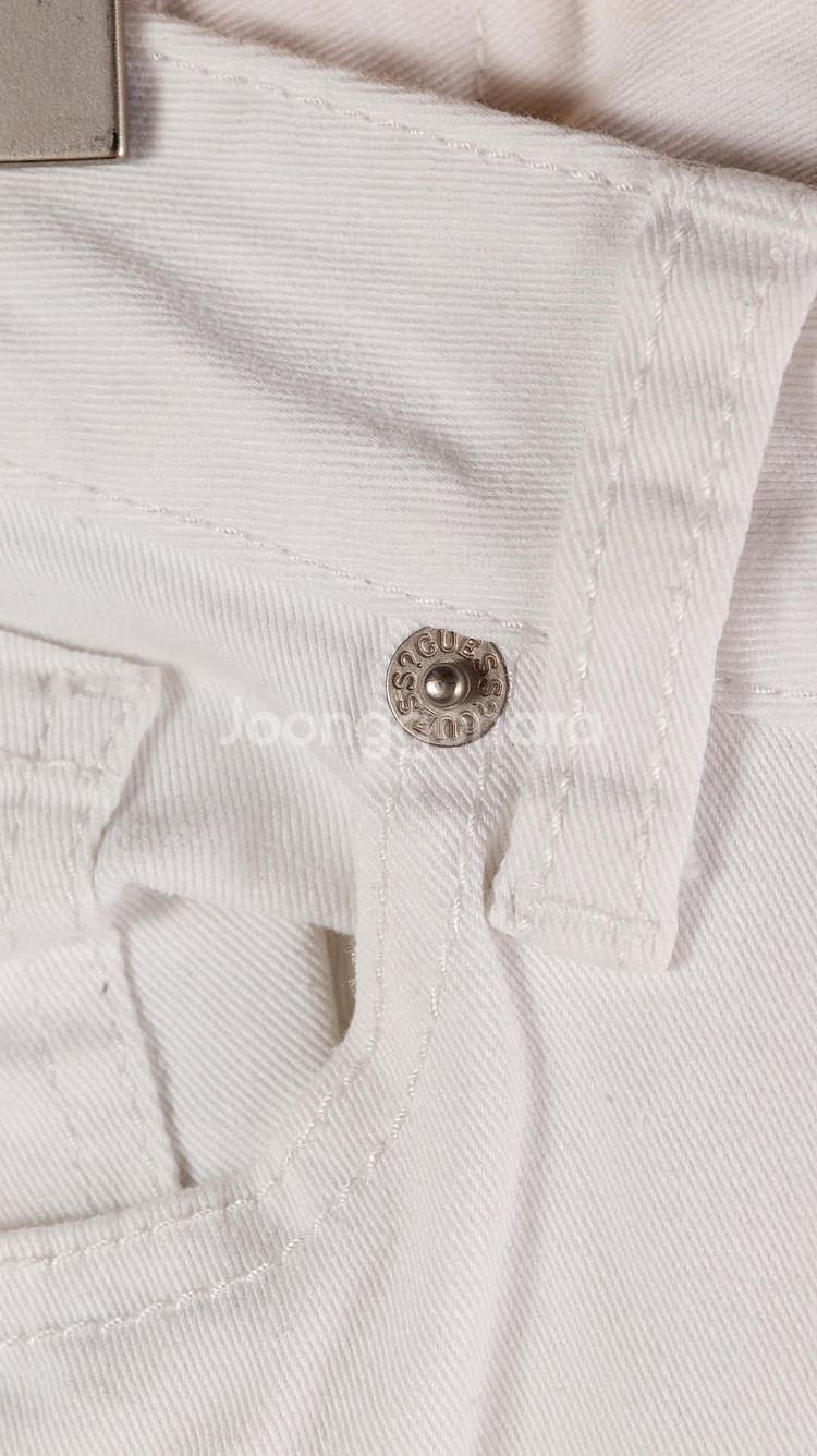 게스 흰색 반바지--2