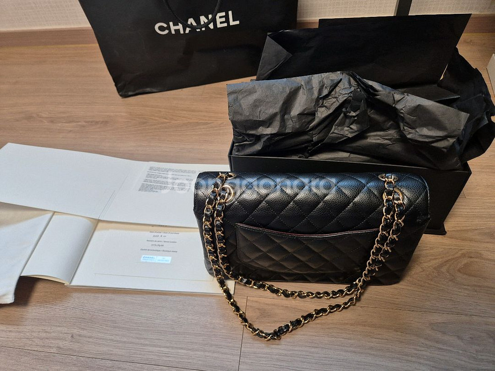 샤넬 미디움클래식 금장--1