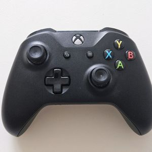 Xbox 무선 컨트롤러 3세대 블랙