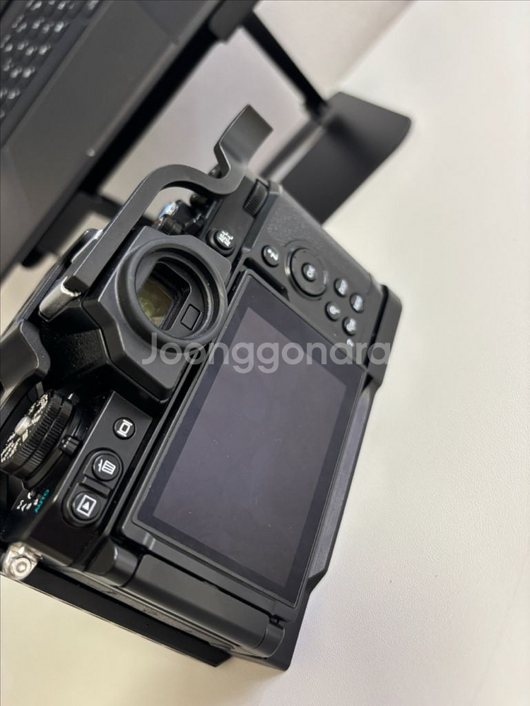 니콘ZFC + FTZ1 + 18-35 f1.8--4