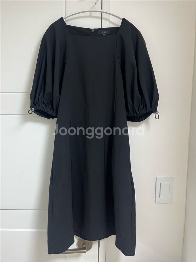 코스 COS 에이라인 드로우코드 퍼프원피스 36--5