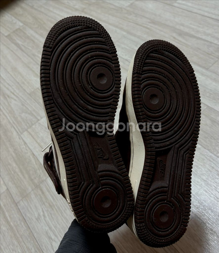 나이키 에어포스 1 미드 07 QS (235)--3