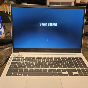삼성노트북 NT550XDA