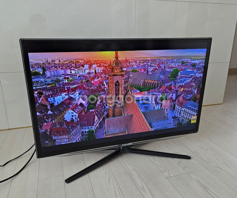 삼성 32인치 스마트 LED TV (모델: UN32ES--0