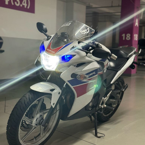 cbr125 16년식 판매합니다 마지막에 시동영상 있음
