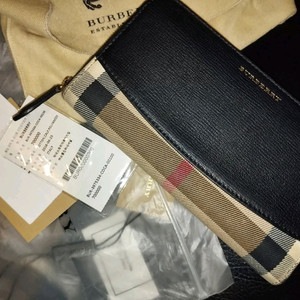 버버리 지퍼돌이(영수증정가70만)