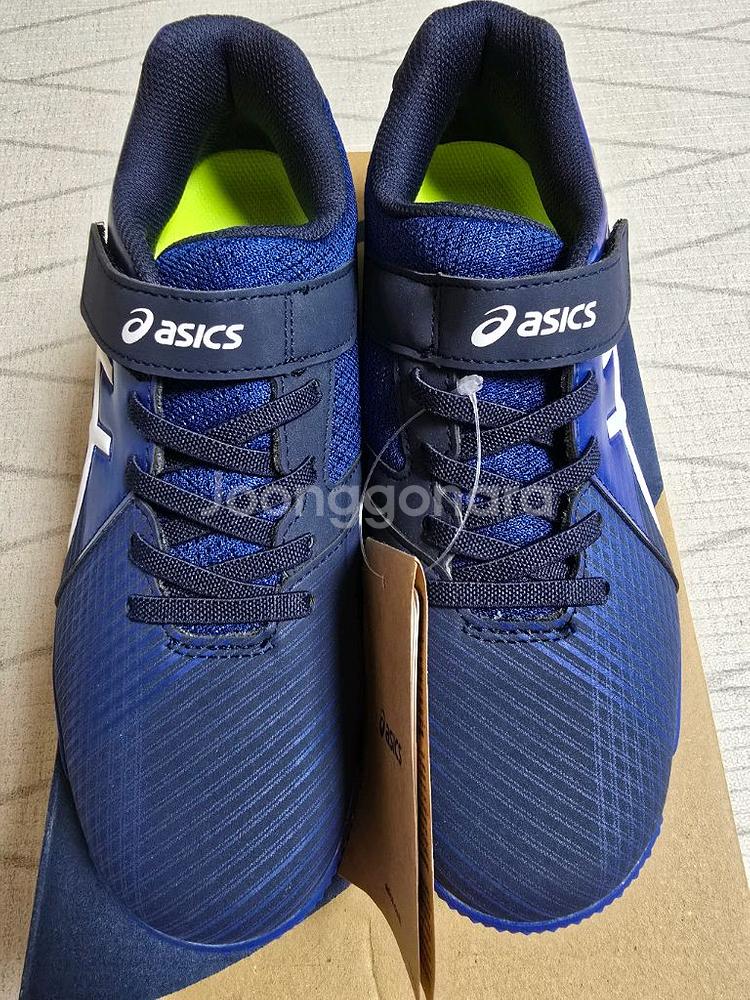 아식스 주니어 풋살화 축구화 230--1