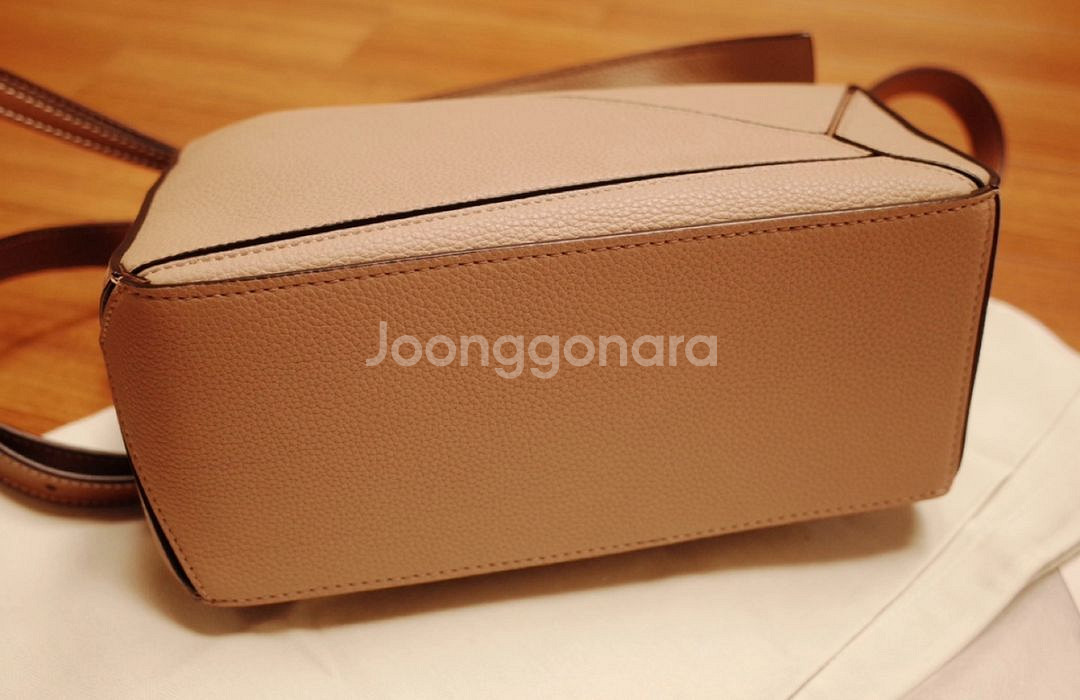 로에베 스몰 퍼즐 백 샌드 밍크 레어컬러--3