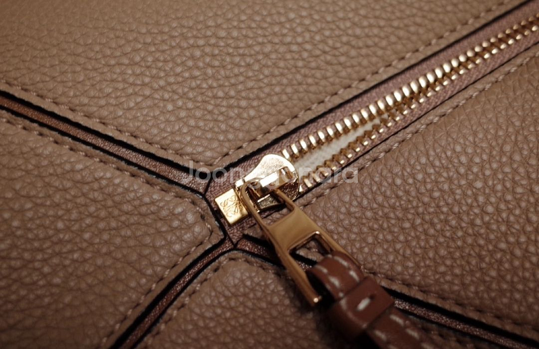 로에베 스몰 퍼즐 백 샌드 밍크 레어컬러--4