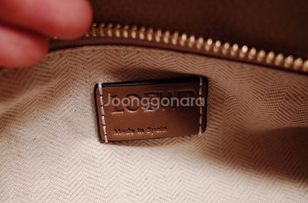 로에베 스몰 퍼즐 백 샌드 밍크 레어컬러--5