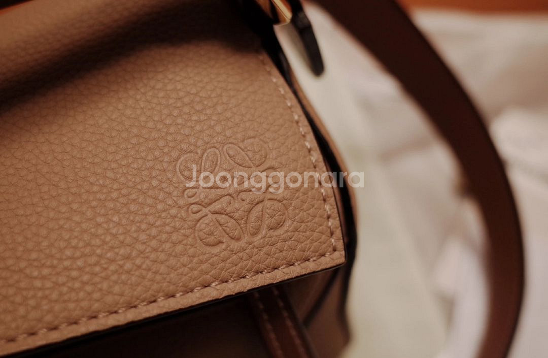 로에베 스몰 퍼즐 백 샌드 밍크 레어컬러--9