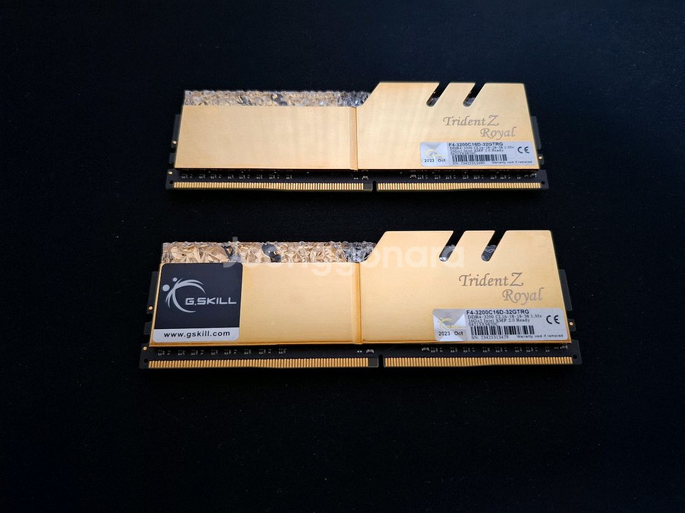 지스킬 로얄 DDR4 3200 32GB(16GB 두개)--1
