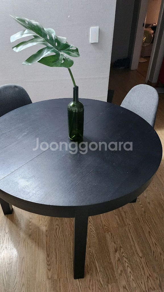 이케아 비우르스타 확장형 식탁--4