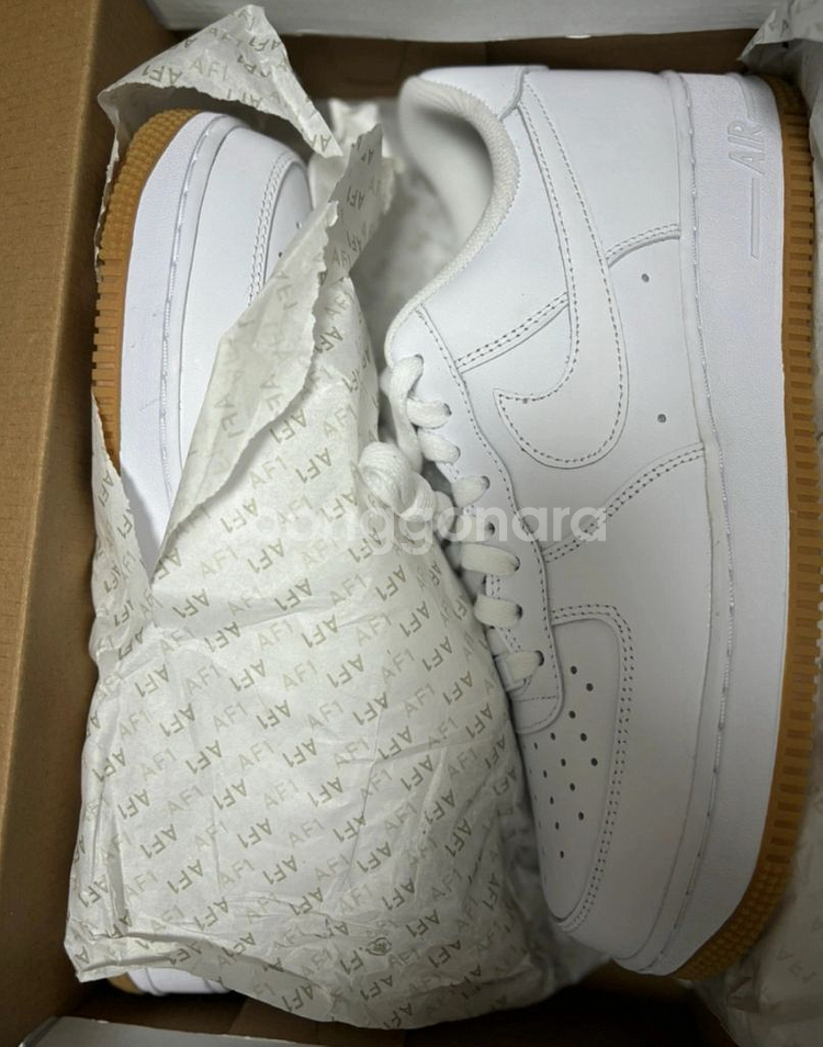 (새상품) 나이키 에어포스 화이트/라이트브라운--1