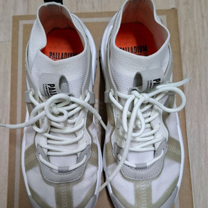 오프그리드 스니커즈 39