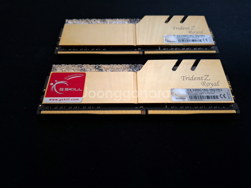 지스킬 로얄 DDR4 3200 16GB(8GB 두개)--1