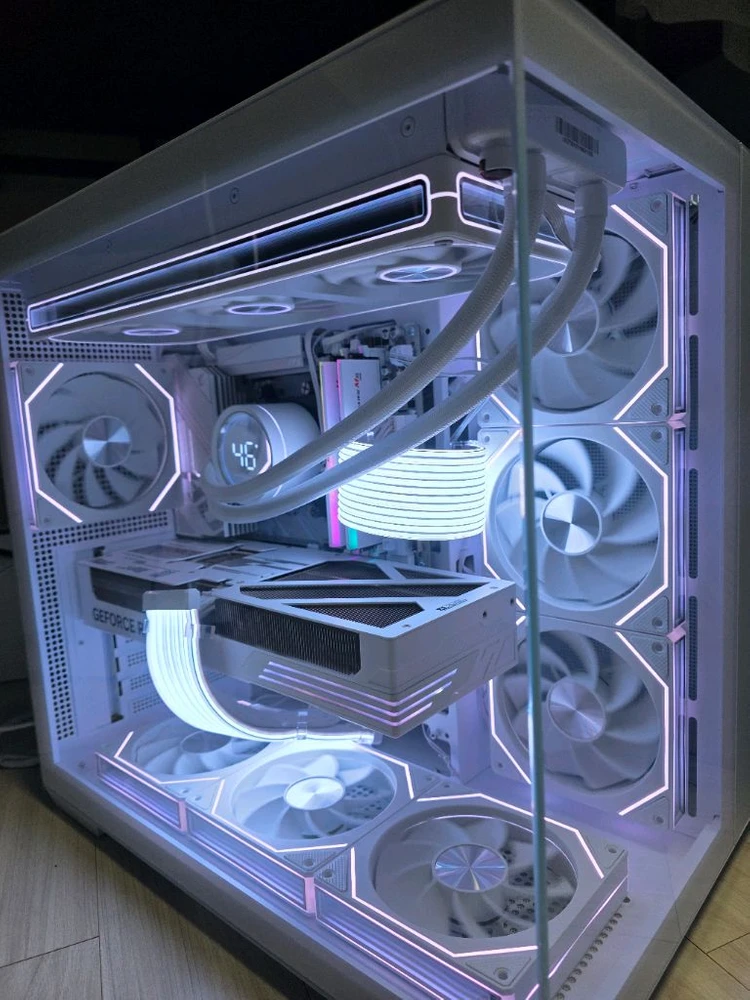 라이젠7 7800X3D RTX5070TI 본체 팝니다 - 안심되는 중고거래