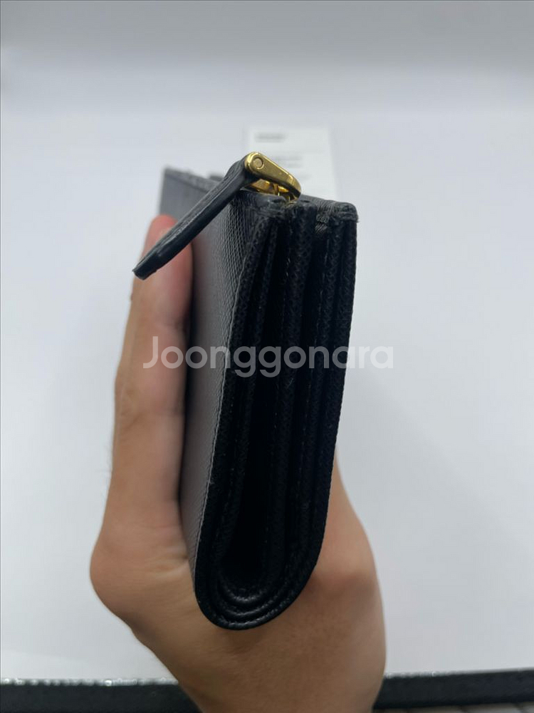 프라다 메탈 로고 사피아노 장지갑 1ML009--4