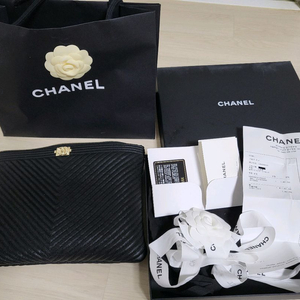 샤넬 보이 클러치 미늄(샴페인 골드)