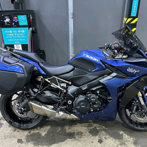 22년식 스즈키 GSX-S1000GT 판매합니다.