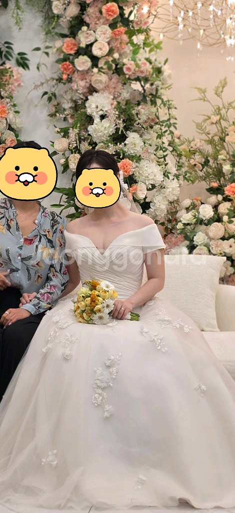본식 웨딩드레스 팝니다.--1