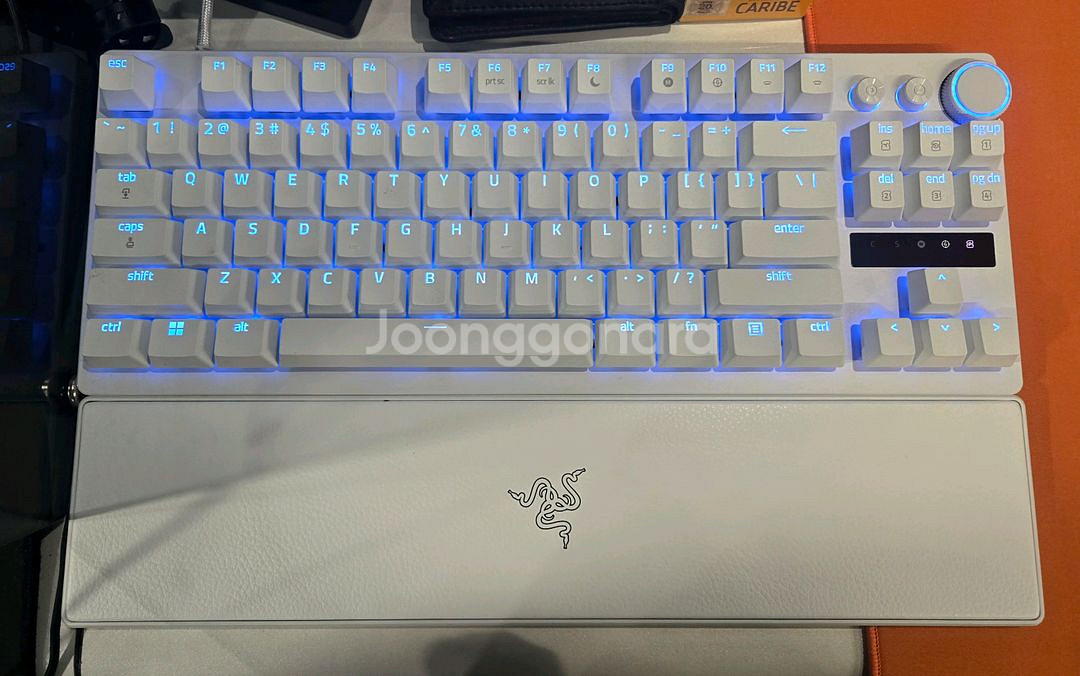 헌츠맨 V3 PRO TKL 키보드--1