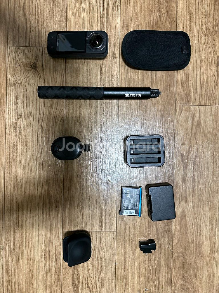 Insta360 X3 액션캠 풀세트--1