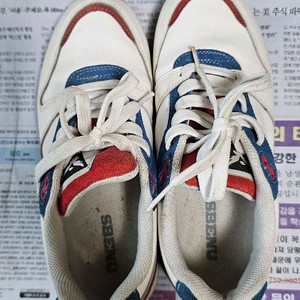 스베누 여성 운동화 240mm