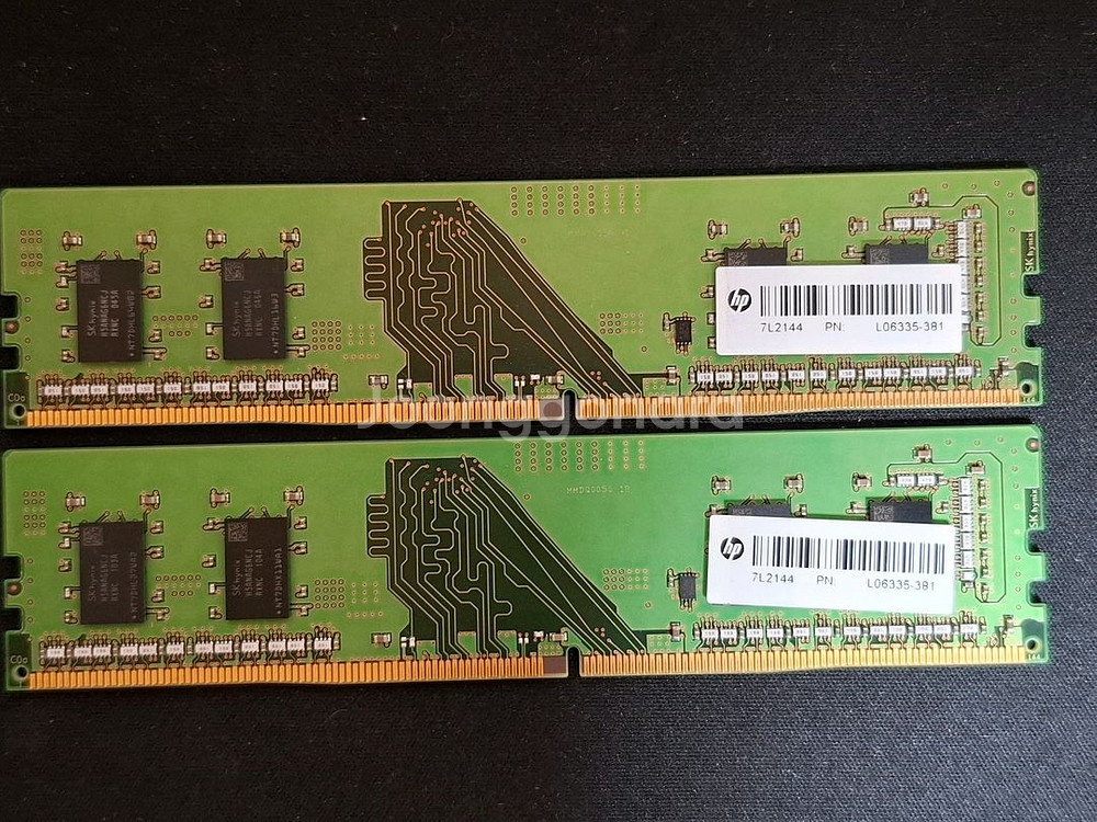 하이닉스 DDR4 3200AA 16GB(8GB두개)--2