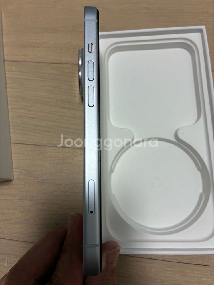 아이폰 15 일반 128GB 액정사설수리--3