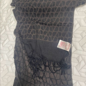 발렌티노 머플러