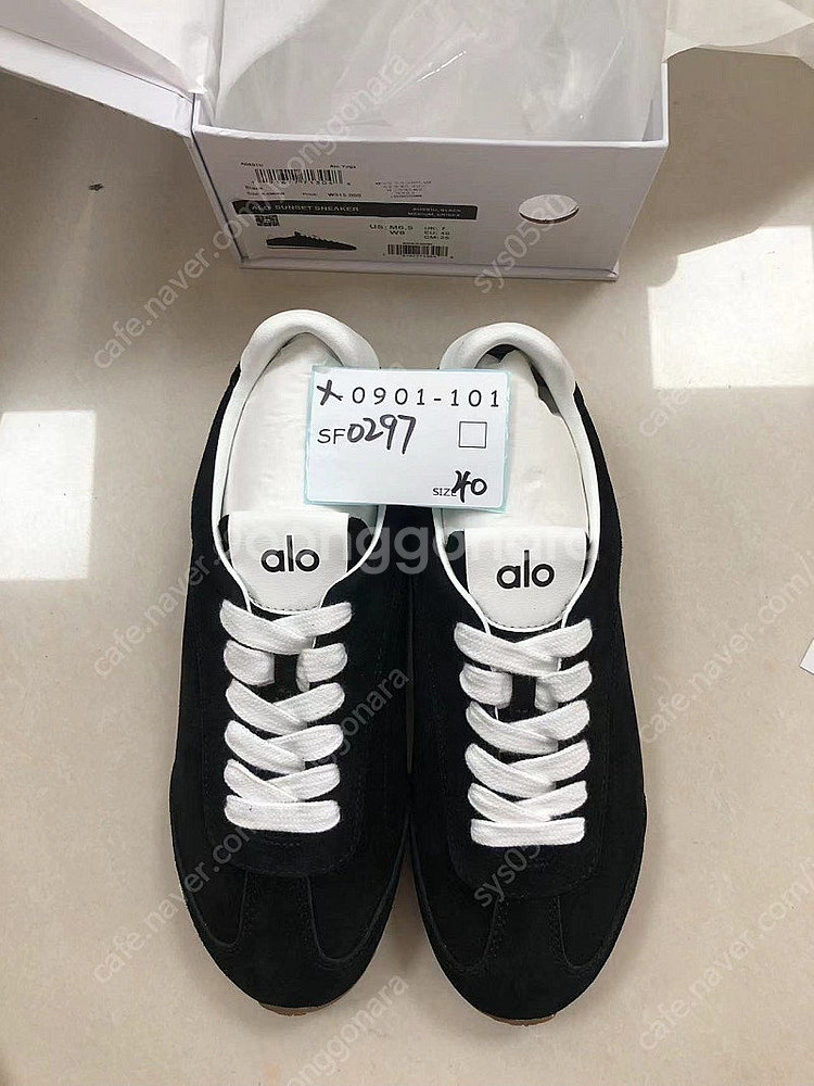 알로 alo 240 베이지 검정 새상품 팝니다--2