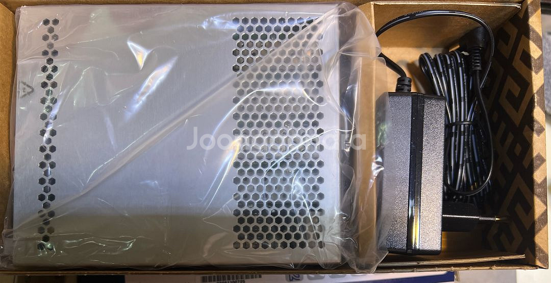 Mikrotik CRS305 클라우드 스위치 미개봉--3