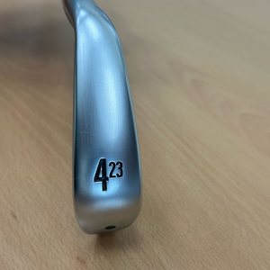 스릭슨 드라이빙 4번아이언