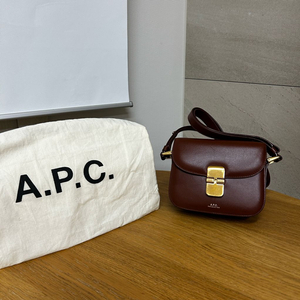 (마지막가격) A.P.C. 그레이스백 팔아요!