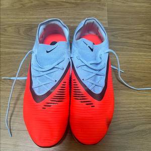 나이키 팬텀 프로AG 270