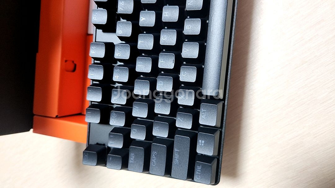 박스만 개봉한 apex pro tkl 2023--4