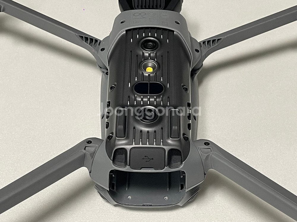 DJI AIR3 플라이모어콤보 S급/케어리프레쉬 남음--3