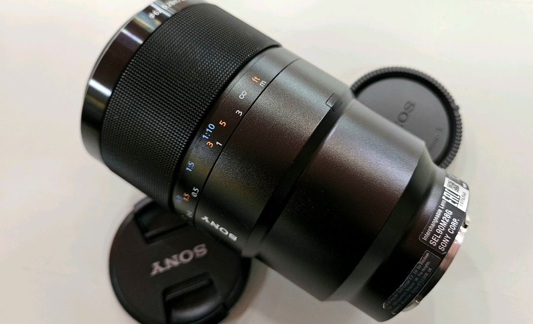 신품급 > 소니 FE 90mm F2.8 MACRO 매크로 접사렌즈 이미지
