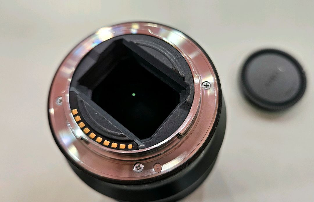 신품급 > 소니 FE 90mm F2.8 MACRO 매크로 접사렌즈 이미지