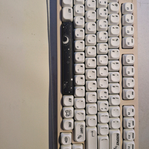 LEOBOG Hi75