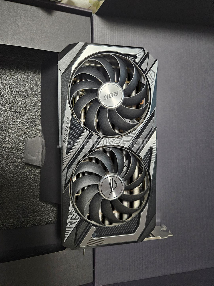 rog strix rx6600xt 판매합니다--0